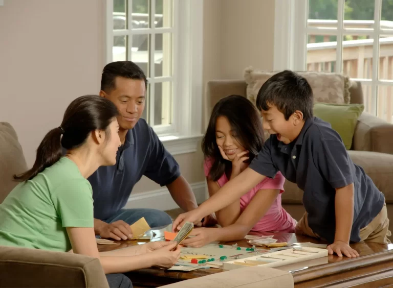Juegos de mesa para familia : Regalos originales para la familia 🎲🎁